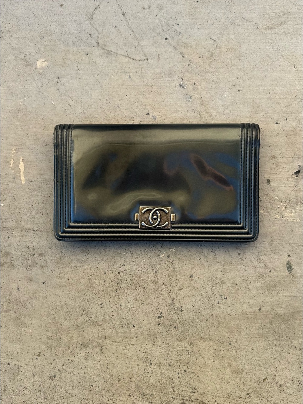 Chanel boy wallet